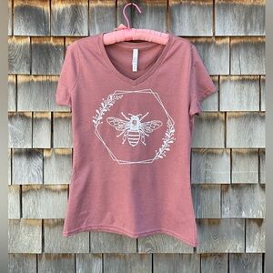 Women's Mauve Bee Graphic V-Neck Tee